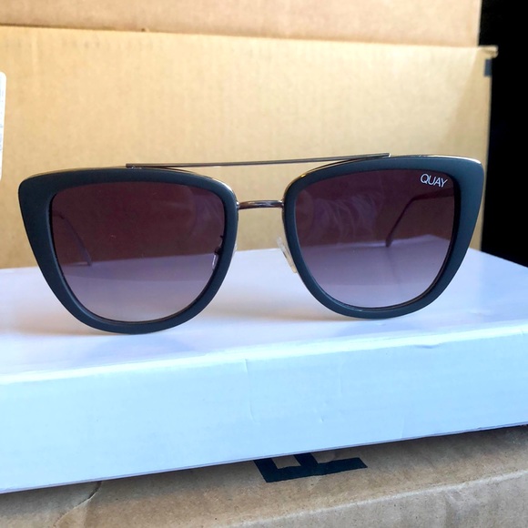 Quay French Kiss Sunglasses - Picture 2 of 6